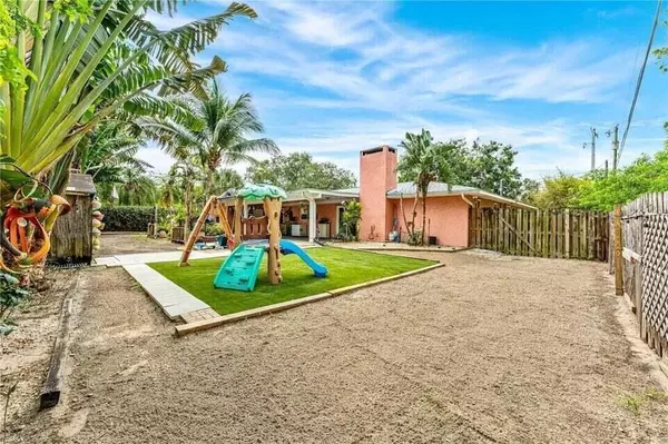 Vero Beach, FL 32968,115 36th CT
