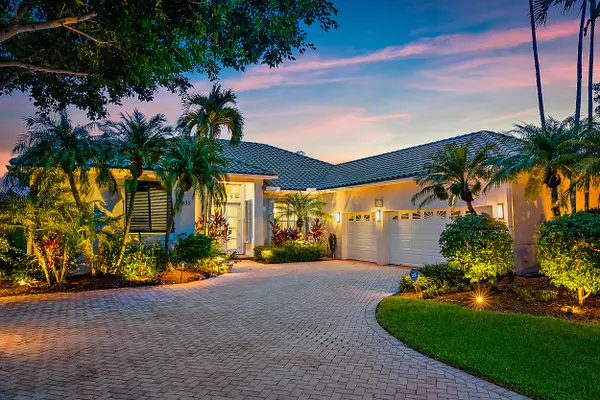 West Palm Beach, FL 33412,8933 Lakes BLVD