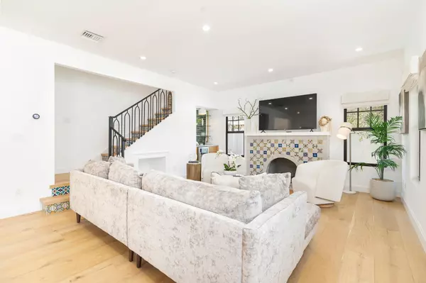 West Palm Beach, FL 33401,254 9th ST