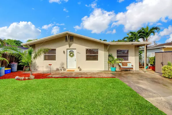 317 Perry AVE, Greenacres, FL 33463