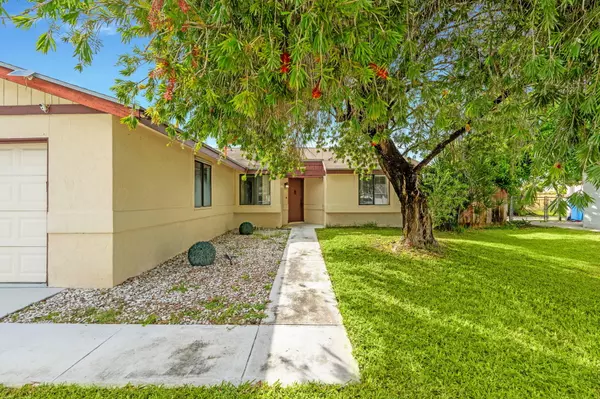 Royal Palm Beach, FL 33411,1403 Donwoods LN