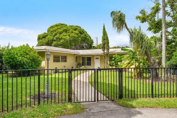 Boynton Beach, FL 33426,857 NW 8th AVE