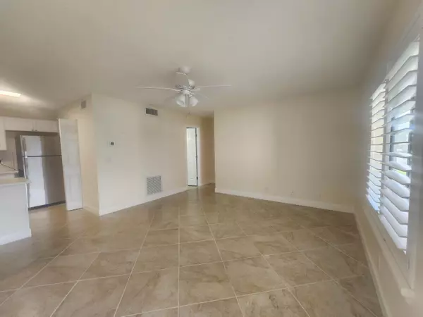Greenacres, FL 33463,209 Pine Hov CIR B-2