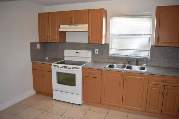 Lake Worth Beach, FL 33460,1226 N A ST