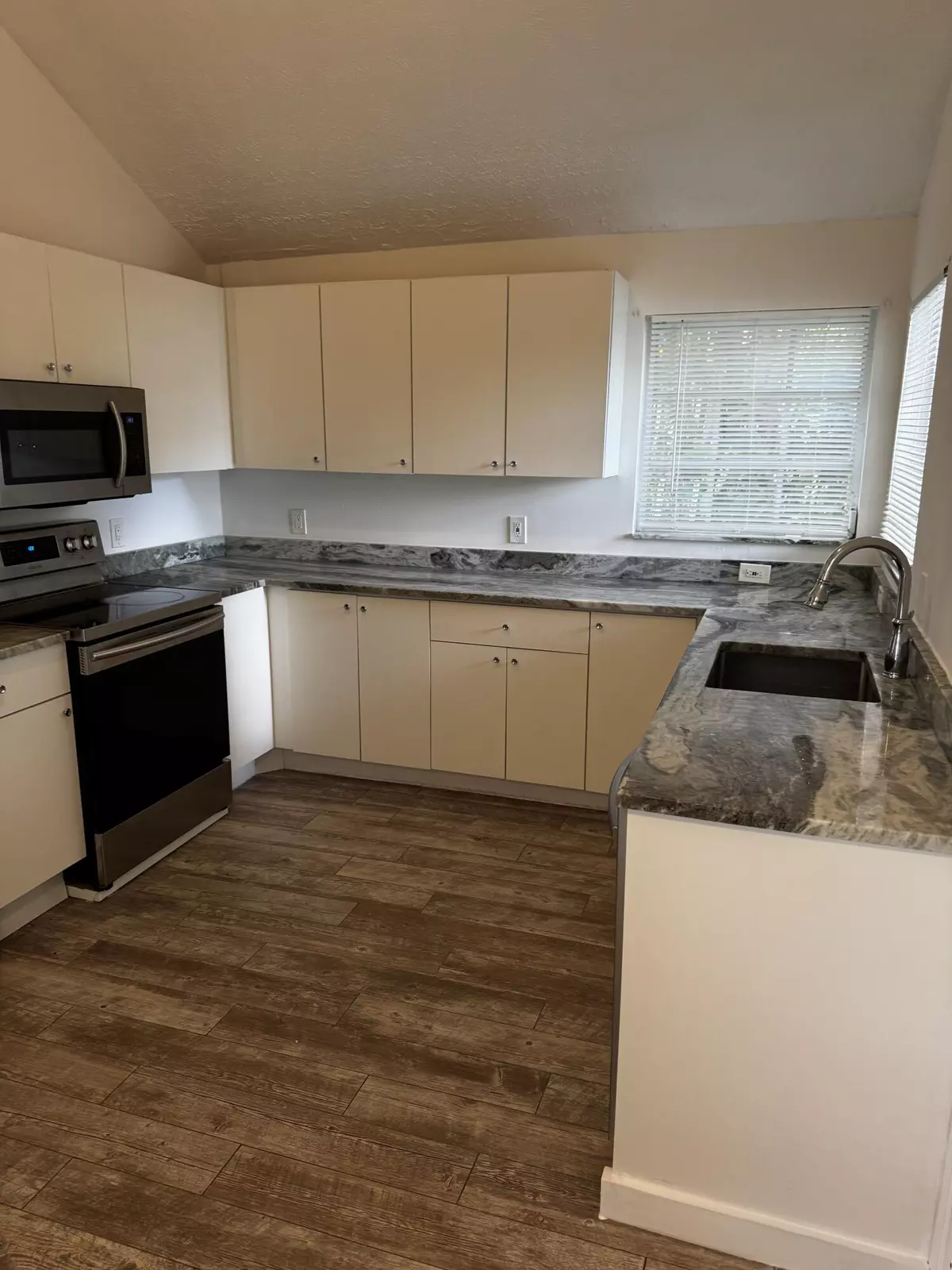 Lake Worth Beach, FL 33460,315 N K ST 311
