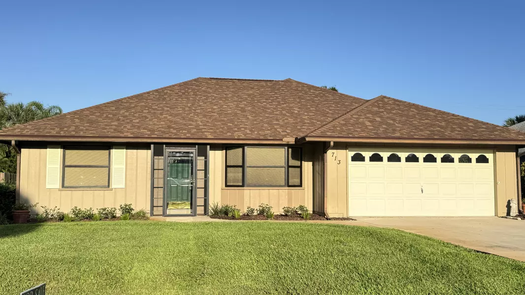 713 24th SQ, Vero Beach, FL 32962