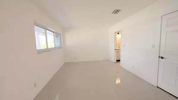 Lighthouse Point, FL 33064,3840 NE 22nd TER