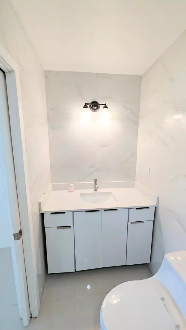 Lighthouse Point, FL 33064,3840 NE 22nd TER