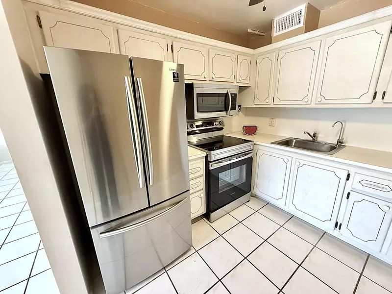 2002 Ellsemere A, Deerfield Beach, FL 33442