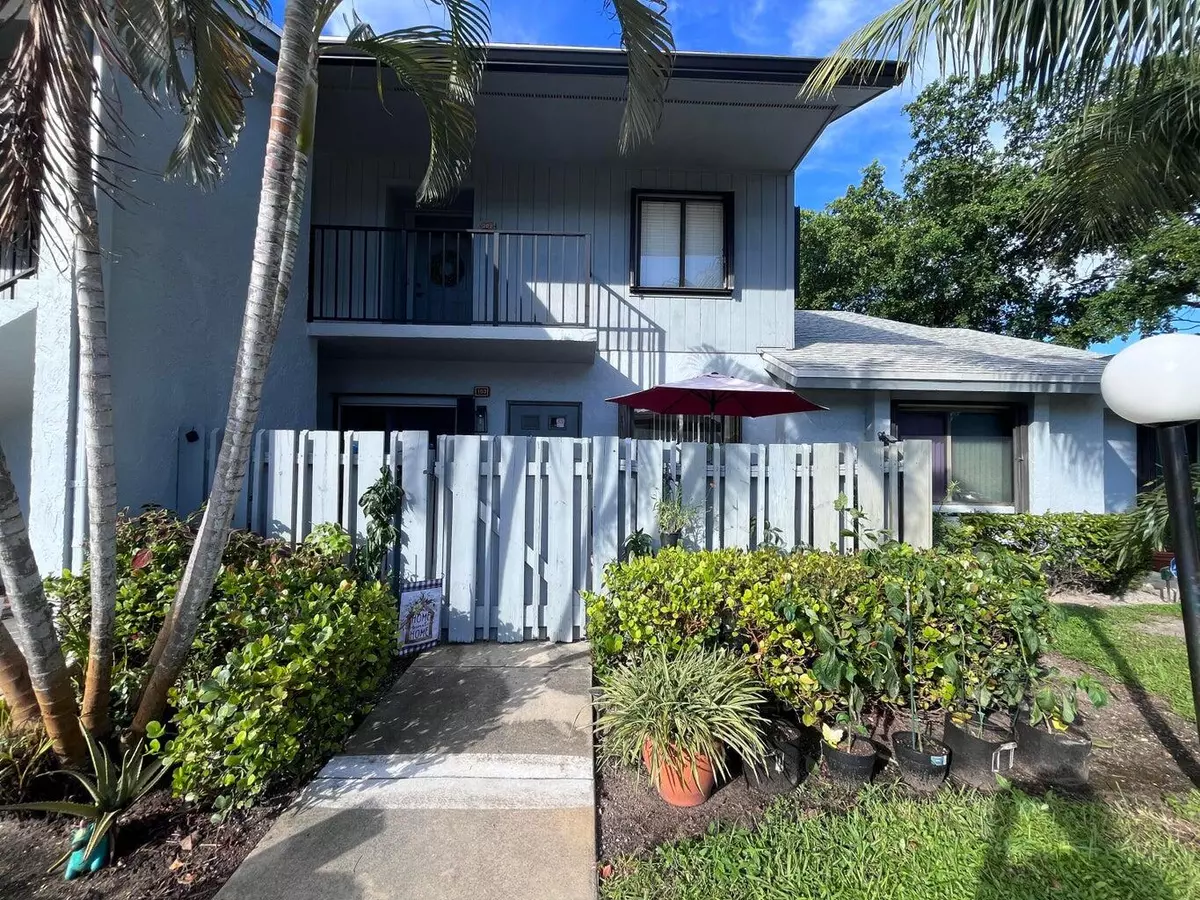 Delray Beach, FL 33445,2245 SW 22nd AVE