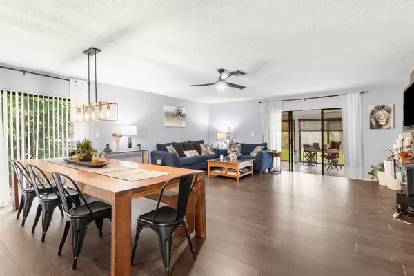 Coconut Creek, FL 33066,2216 Seagrape CIR