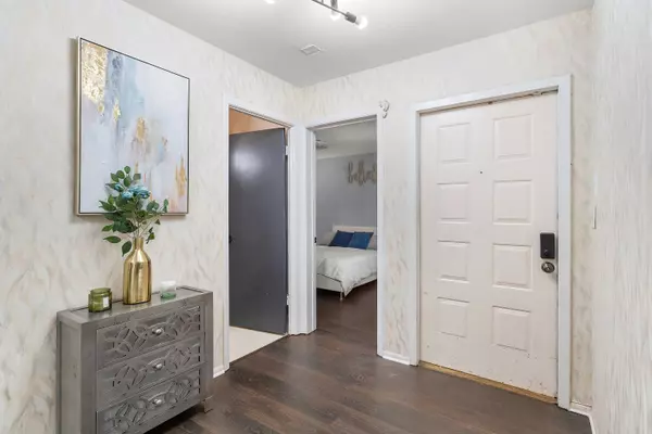 Coconut Creek, FL 33066,2216 Seagrape CIR