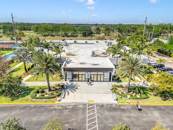 Deerfield Beach, FL 33442,325 Tilford P