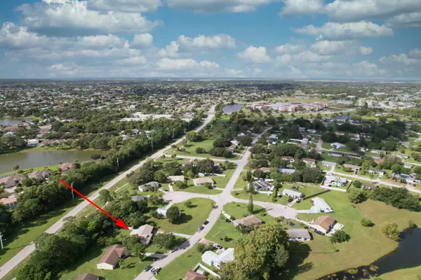 Port Saint Lucie, FL 34953,310 SW Bridgeport DR