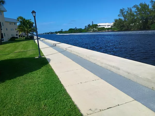 Boynton Beach, FL 33435,3 Colonial Club DR 100