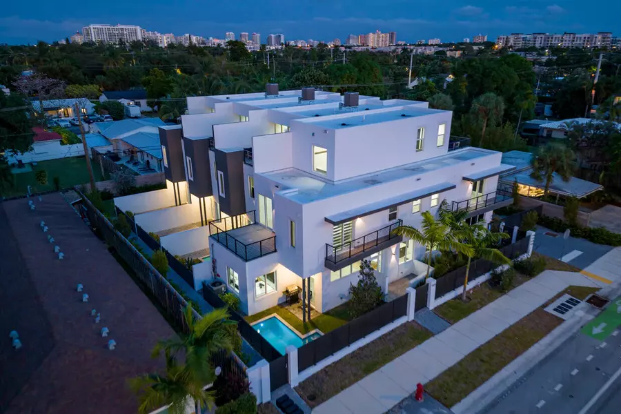 1220 NE 15th AVE, Fort Lauderdale, FL 33304