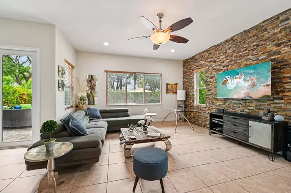 West Palm Beach, FL 33413,553 Gazetta WAY