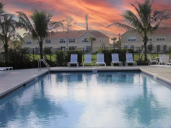 Greenacres, FL 33415,1111 Pinewood Lake CT