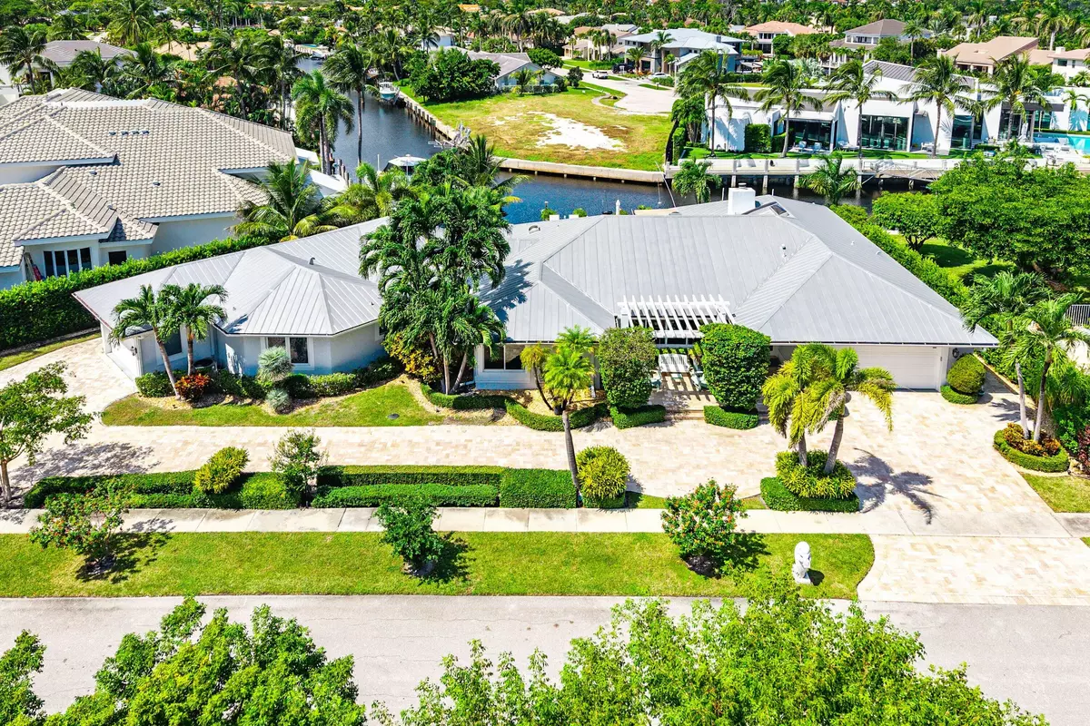 Boca Raton, FL 33487,7425 NE Bay Cove CT