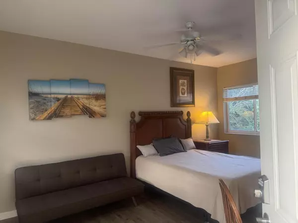 Port Saint Lucie, FL 34986,8325 Mulligan CIR 3121