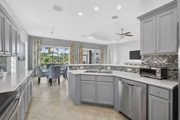 West Palm Beach, FL 33412,10585 La Strada