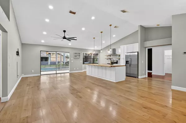 Port Saint Lucie, FL 34984,2479 SE Whitehorse ST