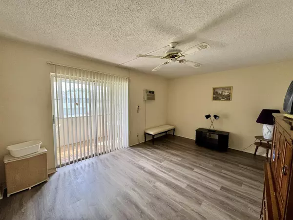 West Palm Beach, FL 33417,99 Canterbury D