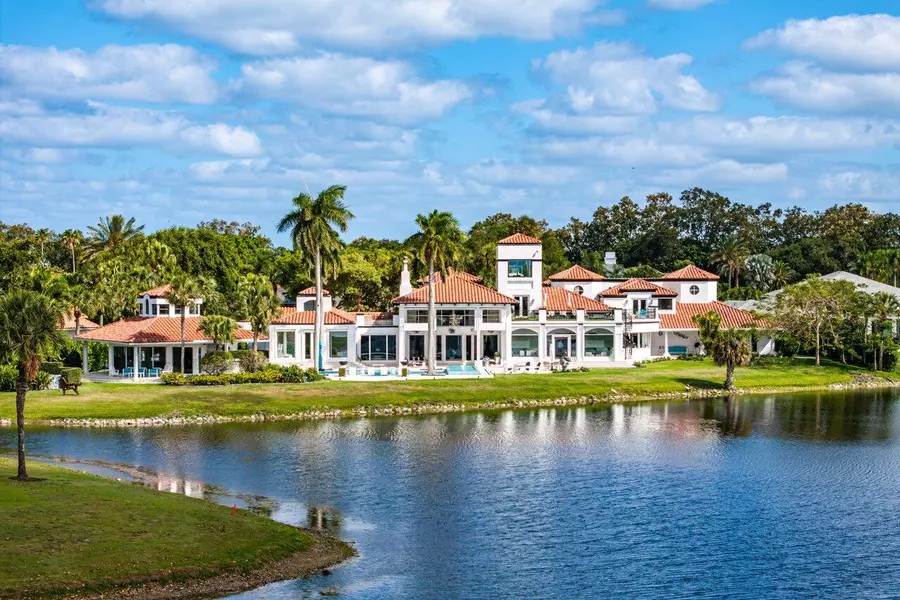 13101 Monet LN, Palm Beach Gardens, FL 33410