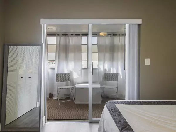 West Palm Beach, FL 33417,98 Bedford D 98