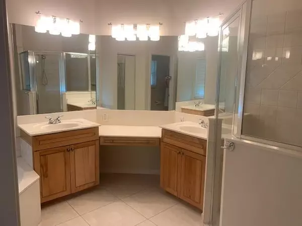 Palm Beach Gardens, FL 33418,15096 N 76th TRL