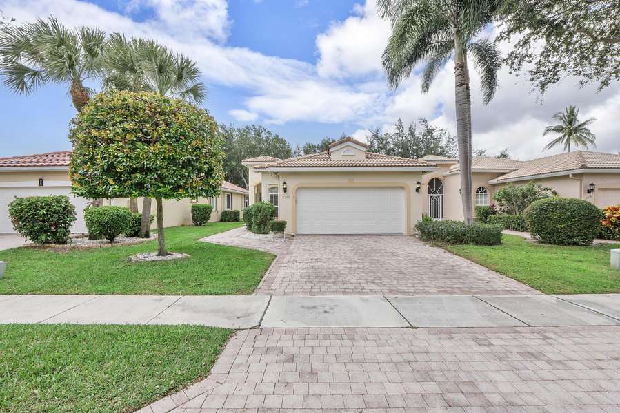 7123 Via Genova, Delray Beach, FL 33446