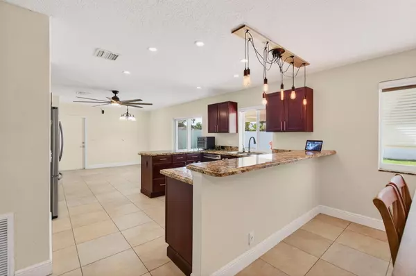 Delray Beach, FL 33445,4712 Ellwood DR