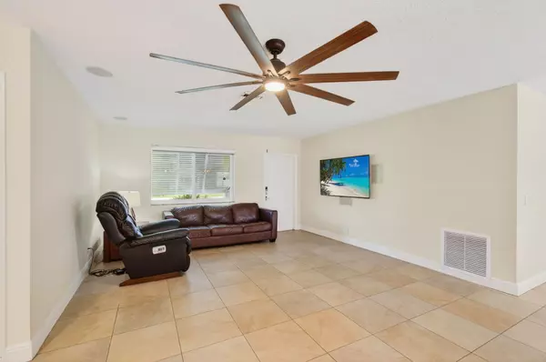 Delray Beach, FL 33445,4712 Ellwood DR