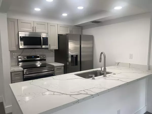 9466 Boca Cove CIR 303, Boca Raton, FL 33428