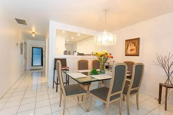 Delray Beach, FL 33445,1421 NW 19th TER 102