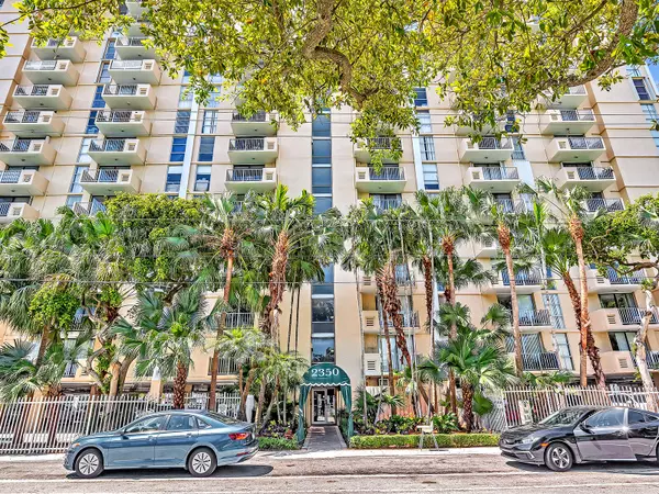 North Miami, FL 33181,2350 NE 135th ST 804