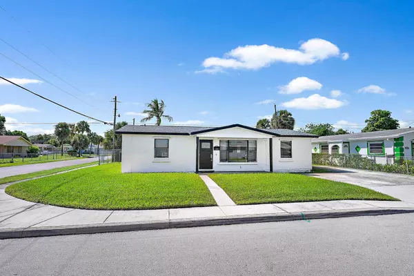 Riviera Beach, FL 33404,1301 W 26th ST