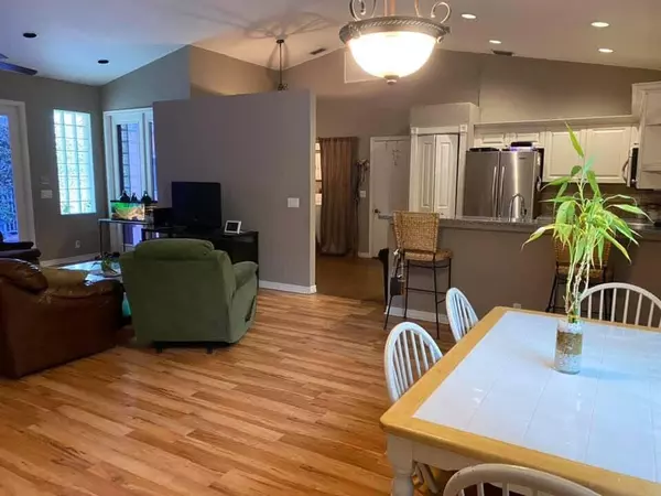 Tamarac, FL 33321,7842 NW 77 AVE