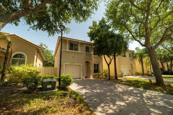 4462 Lake Tahoe CIR, West Palm Beach, FL 33409