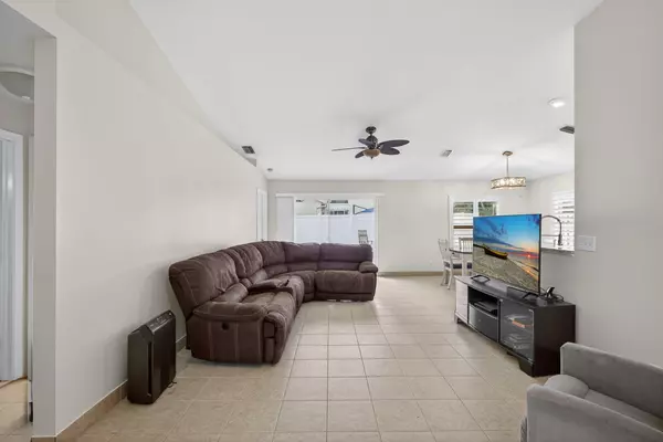 Jupiter, FL 33458,6394 Drake ST