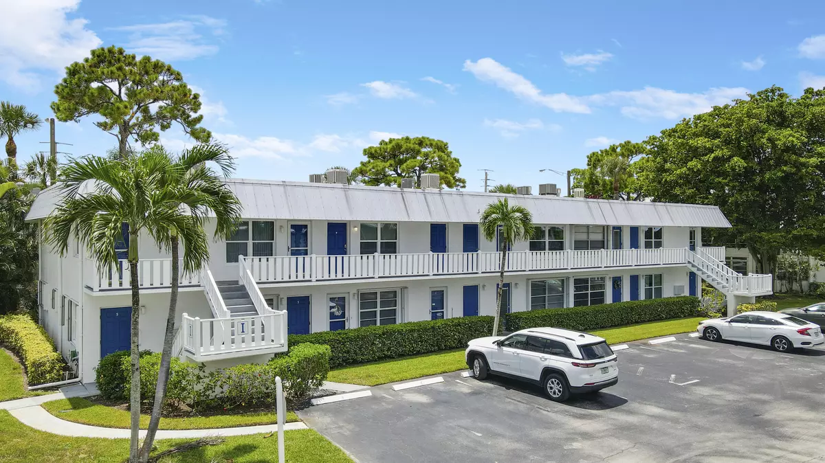 Stuart, FL 34996,2929 SE Ocean BLVD 1-9