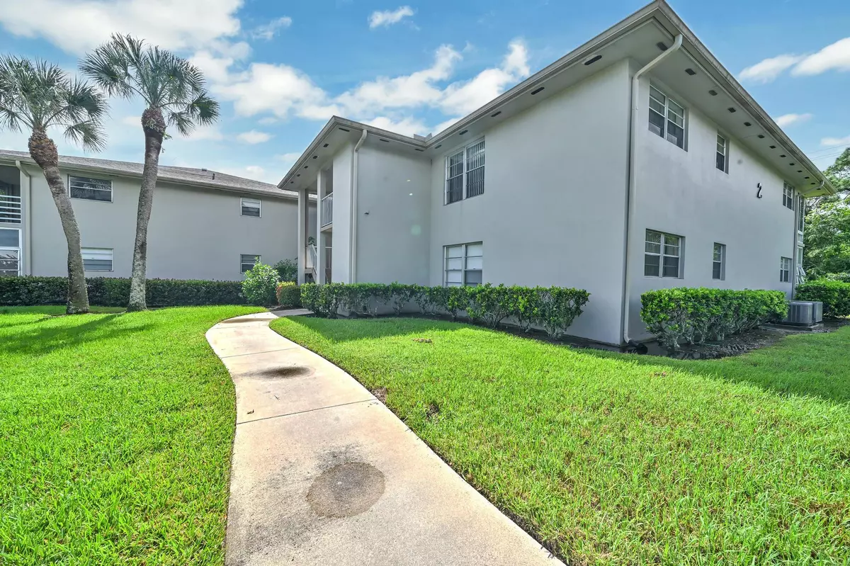 Port Saint Lucie, FL 34952,2 Lake Vista 107 TRL 107