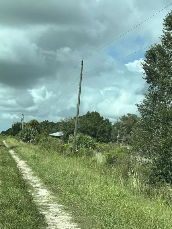 Okeechobee, FL 34972,19933 NW 276th ST