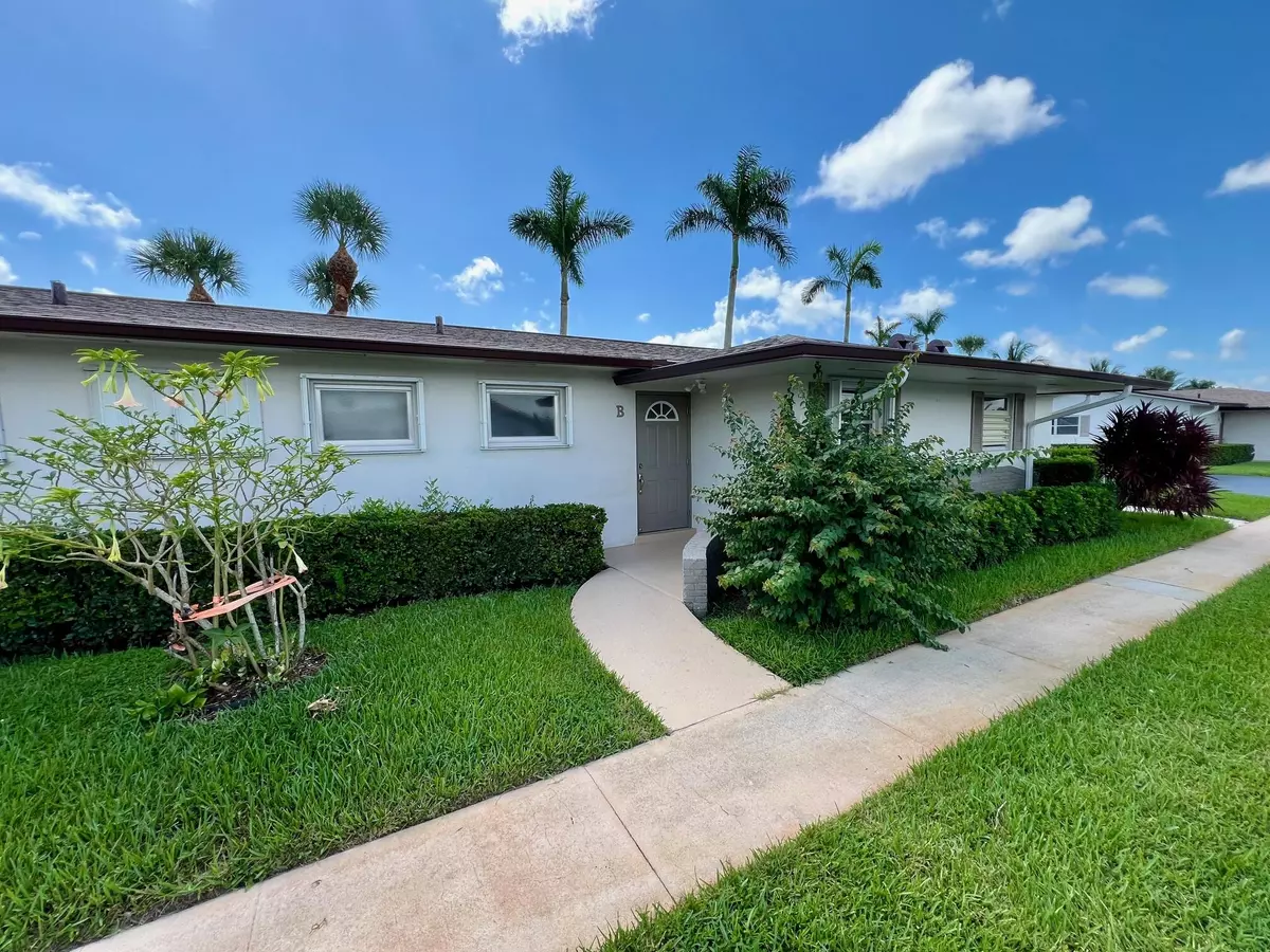 West Palm Beach, FL 33415,2805 E Crosley DR B