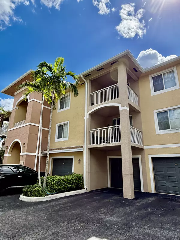 6521 Emerald Dunes DR 106, West Palm Beach, FL 33411