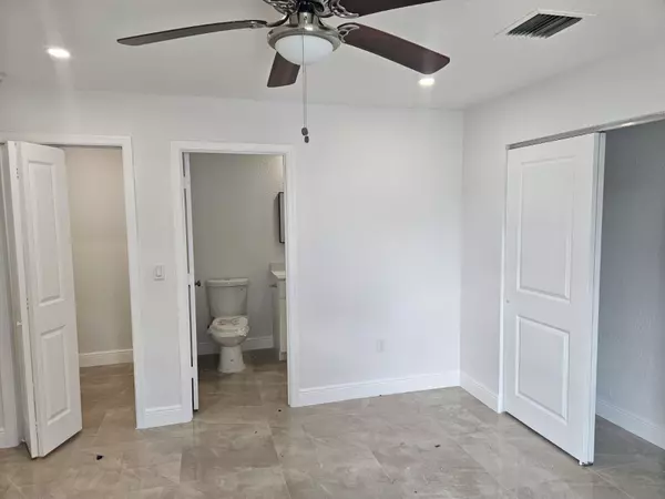 Delray Beach, FL 33484,5029 Sunrise BLVD