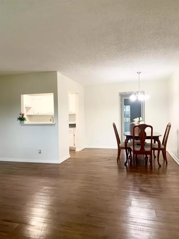 West Palm Beach, FL 33417,336 Windsor O