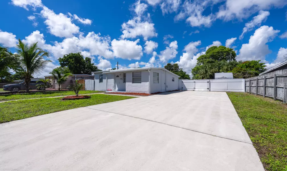 5337 NE 17th AVE, Pompano Beach, FL 33064