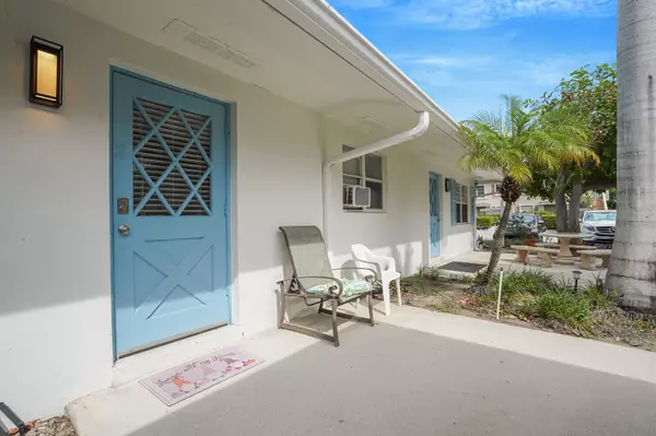 Palm Beach Shores, FL 33404,112 Sandal LN 2
