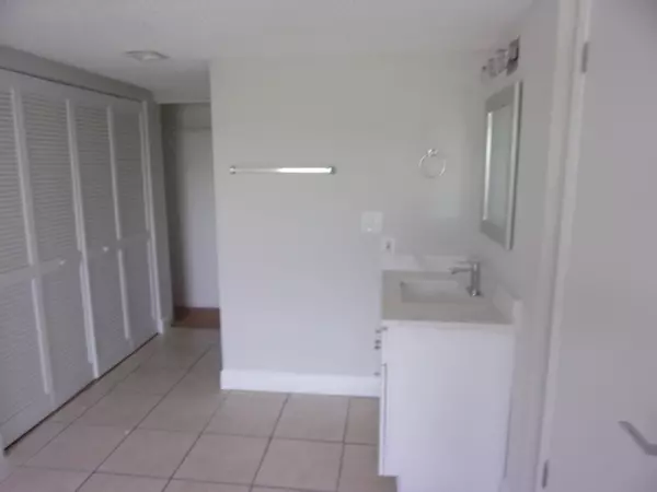 Port Saint Lucie, FL 34952,1505 SE Royal Green CIR U-203